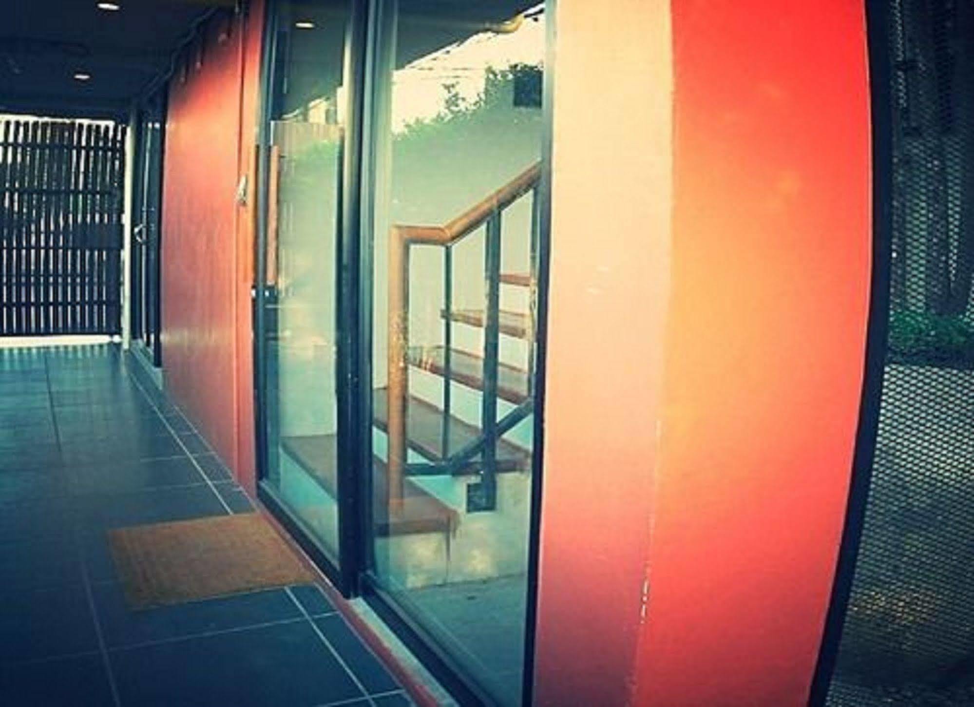 Thongtha Residence - Suvarnabhumi Airport Банкок Екстериор снимка